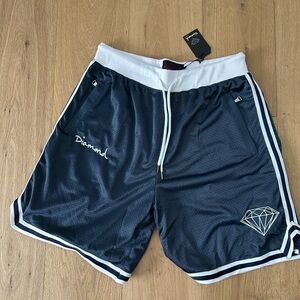 Diamond Supply Co. Basketball Shorts Size Large NWT